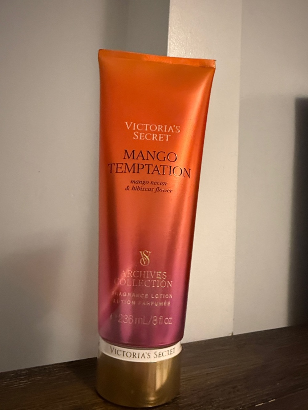 Victoria's Secret Mango Temptation Lotion - Orange & Pink Ombre
